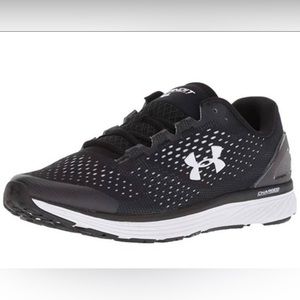 Under Armour Bandit 4 size 7 women’s